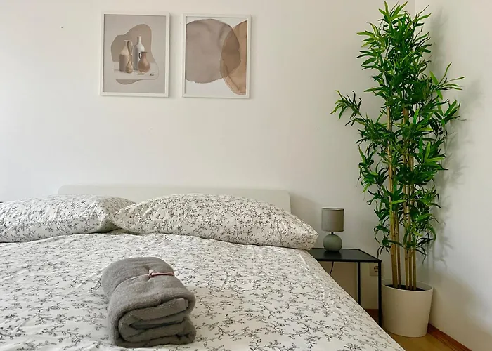 Spacious With Balcony & Free Parking Διαμέρισμα Βιέννη